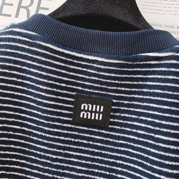 Miu miu Two-Color Long-Sleeved Top - Picture 3 of 7